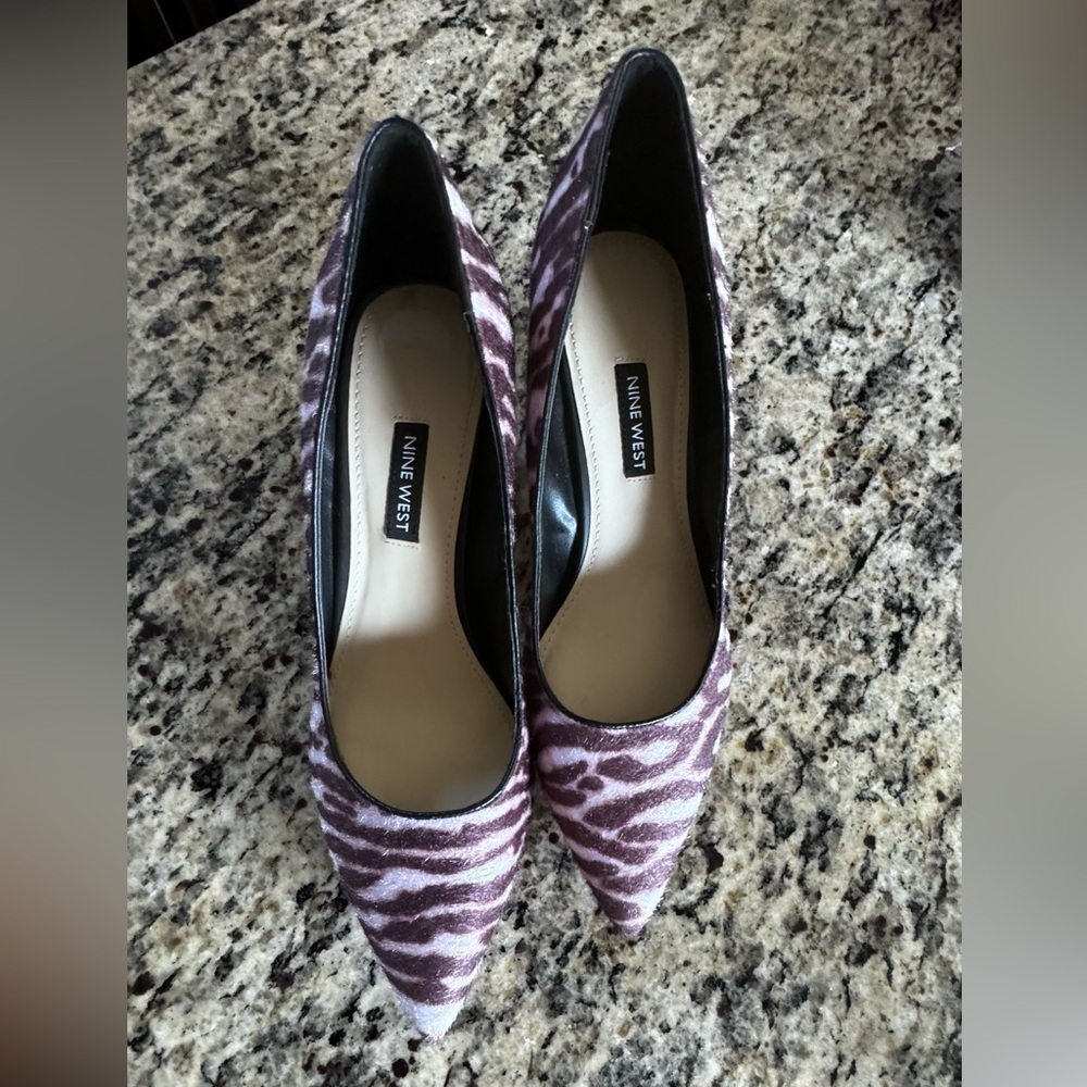 FEBRUARY SALE- never worn Nine West Jolanda Fabric Tiger Print Block Heel Pump